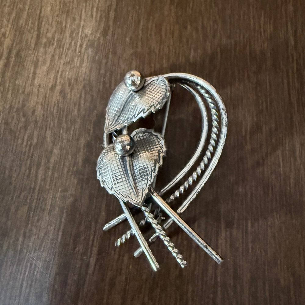 danescraft Brooch Pin Marked sterling Untested leaf Or Flower Roughly 1.5"